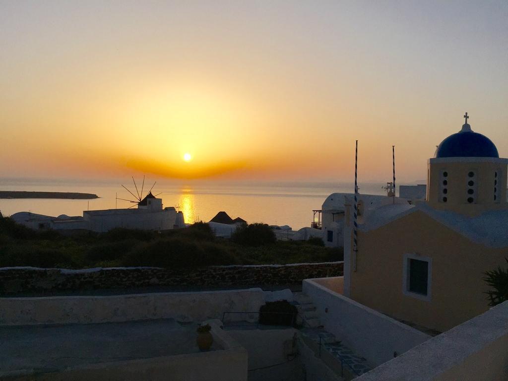 Christos Apartments Oia Экстерьер фото
